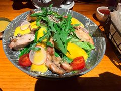 芒果烤鸡藜麦沙拉蜂蜜芥末汁-MR.ROCKY洛奇先生·西餐&酒吧(太古仓店)