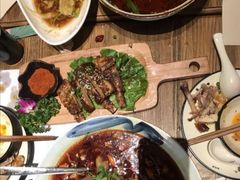 -临界音乐酒馆·小龙虾·江湖菜(华熙LIVE·鱼洞店)