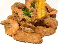 咸蛋黄黑南瓜甜玉米焗虾-港丽餐厅