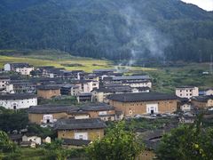 -初溪土楼群