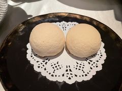 脆皮流沙包-皇朝会.经典传统粤菜(外滩店)
