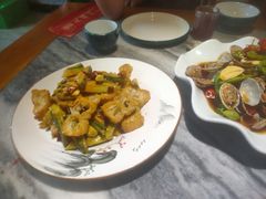 -大胡同天津菜·海肠捞饭·津门皮皮虾锅贴一绝(西姜井店)
