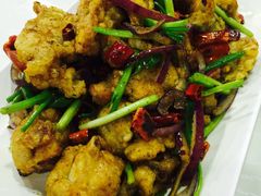 -虾弄弄海派小龙虾·牛羊蝎子火锅