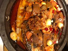 麻辣肥肠毛血旺口味-鸣记脆皮烤鱼·海鲜烤鱼(三八广场店)