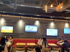 大堂-渝是乎酸菜鱼(龙旗购物中心店)
