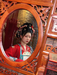 -汉仪华裳汉服馆(打浦桥店)