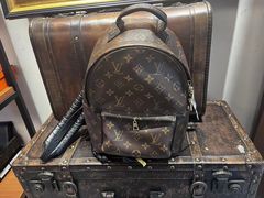 -小飞侠奢侈品回收 寄卖 养护(宝山宝龙广场店)