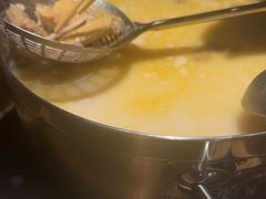 -尚尚仙·酸汤猪手·猪肚鸡火锅(华联万柳购物中心店)