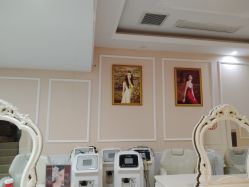 -Bollins波林丝•专研护发中心