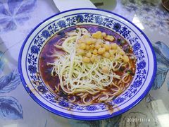 小面-渝之汇牛肉豌杂面