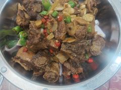 -湖南人家湘菜馆(镇江路店)