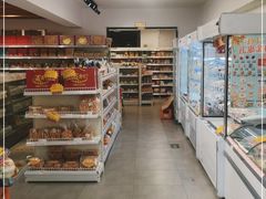 面包甜点陈列柜-百年义利(白坊路店)