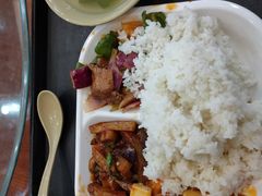 -上海先进东风标致雪铁龙4S店(青浦店)