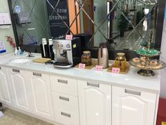 -茂菊口腔连锁(浦东南路店)