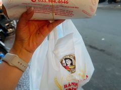 -Bánh Mì Huynh Hoa