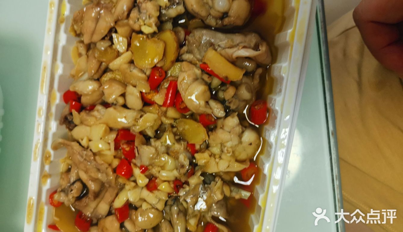 价格实惠,卫生环境也很好,每一口都是讲究的