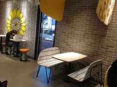 大堂-麦当劳(新达汇三林店)