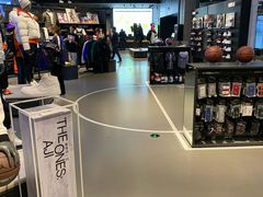 -NIKE品牌体验店(金源新燕莎店)