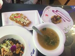 -忘忧草融合私房菜(红鼎国际店)