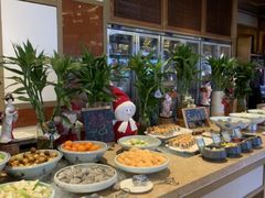 -大中华希尔顿酒店-念自助餐·嗨啤·小龙虾