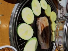 -唯成•韩国炭火烤肉 유성고기