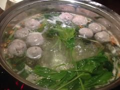 手打牛生丸-牛焱·贵州黄牛肉火锅(城西银泰店)