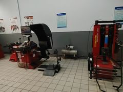 -迪师宝马奔驰专修·维修保养