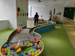 -爱睿思儿童早教亲子游泳(万象城店)