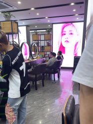 -藤野造型烫染·漂发