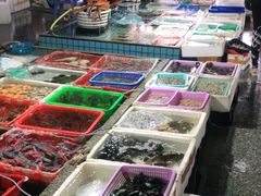 -霞涌市场海鲜摆卖区