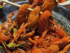 -肥肥虾庄·金牌油焖大虾(汉街SKP店)
