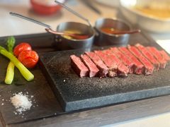 谷饲西冷牛排-弦月窗LUNETTE BY AMANDA(复兴路店)