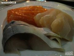 三文鱼、油甘、醋鲭刺身-广州花园酒店-凌璇阁360度高空海鲜自助餐CAROUSEL