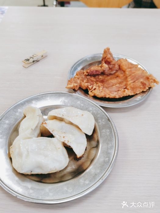 章氏(车站北路店)鲜肉锅贴图片