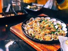 -何师烧烤Pro ·江湖川菜·小龙虾·精酿(太古里旗舰店)