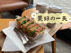 -星巴克臻选(成都环球乐天店)