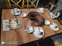 -拾里椰乡·海南椰子鸡(珠影星光城店)
