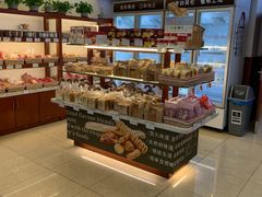 零售区-红宝石·鲜奶小方(莘庄龙之梦店)