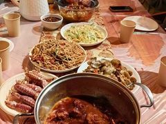 -小草屋轰趴馆别墅派对新场团建家庭聚会