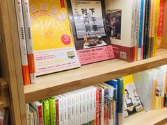 -猫的天空之城概念书店(印象城购物中心店)