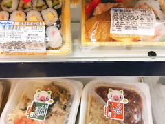 -全家便利店(上海南站站店)