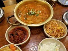 泡菜猪肉锅-金北顺大锅家(신사본점)