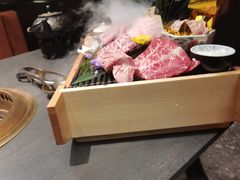 -铭牛烧肉·和牛海鲜自助(高新月牙湖店)
