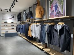 -盛达体育(襄平步行街店)