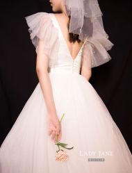 -Lady  Jane高端婚纱礼服馆