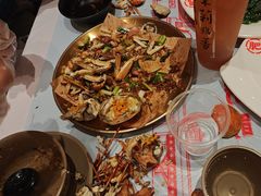 -肥肥虾庄·金牌油焖大虾(汉口城市广场店)