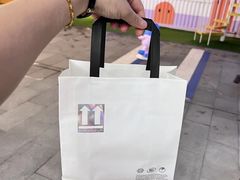 -好利来(上海虹桥新天地Lab主题店)