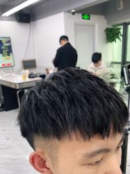 -宫铭烫发染发接发店