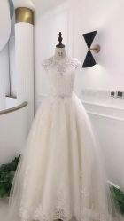 点击看大图 -GRACE KELLY婚纱与礼服(北京店)