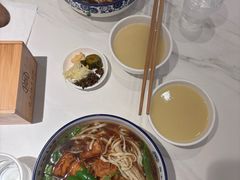 -镇南锅盖面馆(解放路店)